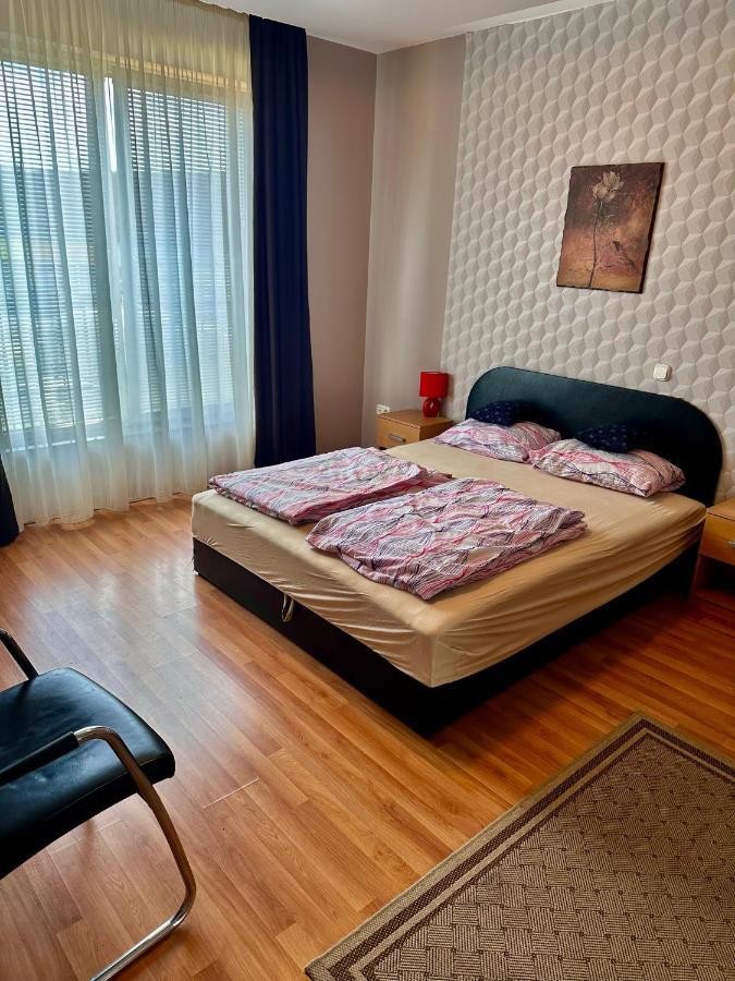 Velvet Motel Hegyeshalom Dış mekan fotoğraf
