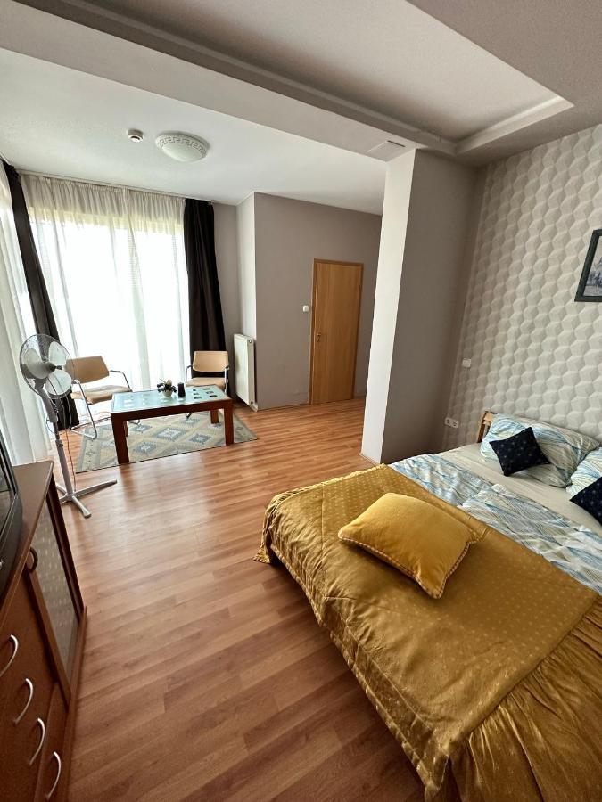 Velvet Motel Hegyeshalom Dış mekan fotoğraf