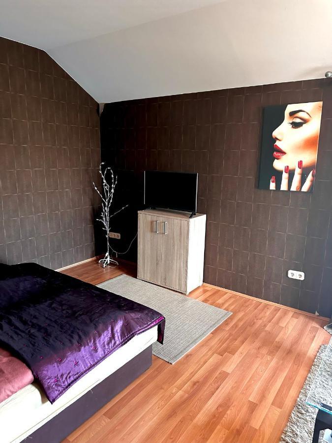 Velvet Motel Hegyeshalom Dış mekan fotoğraf