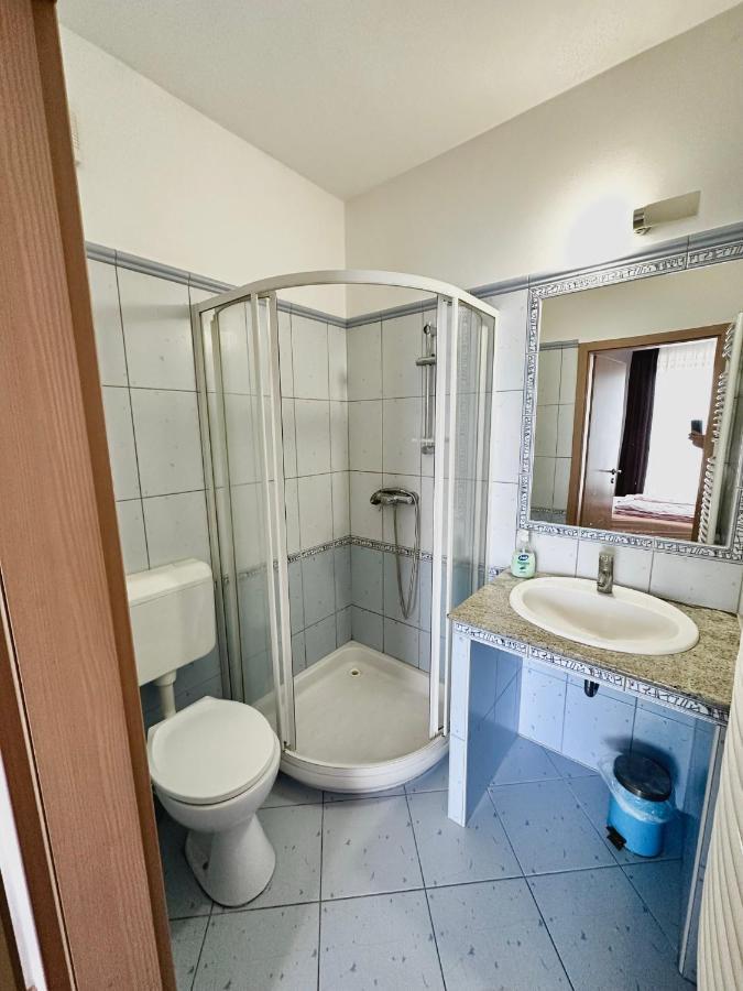 Velvet Motel Hegyeshalom Dış mekan fotoğraf