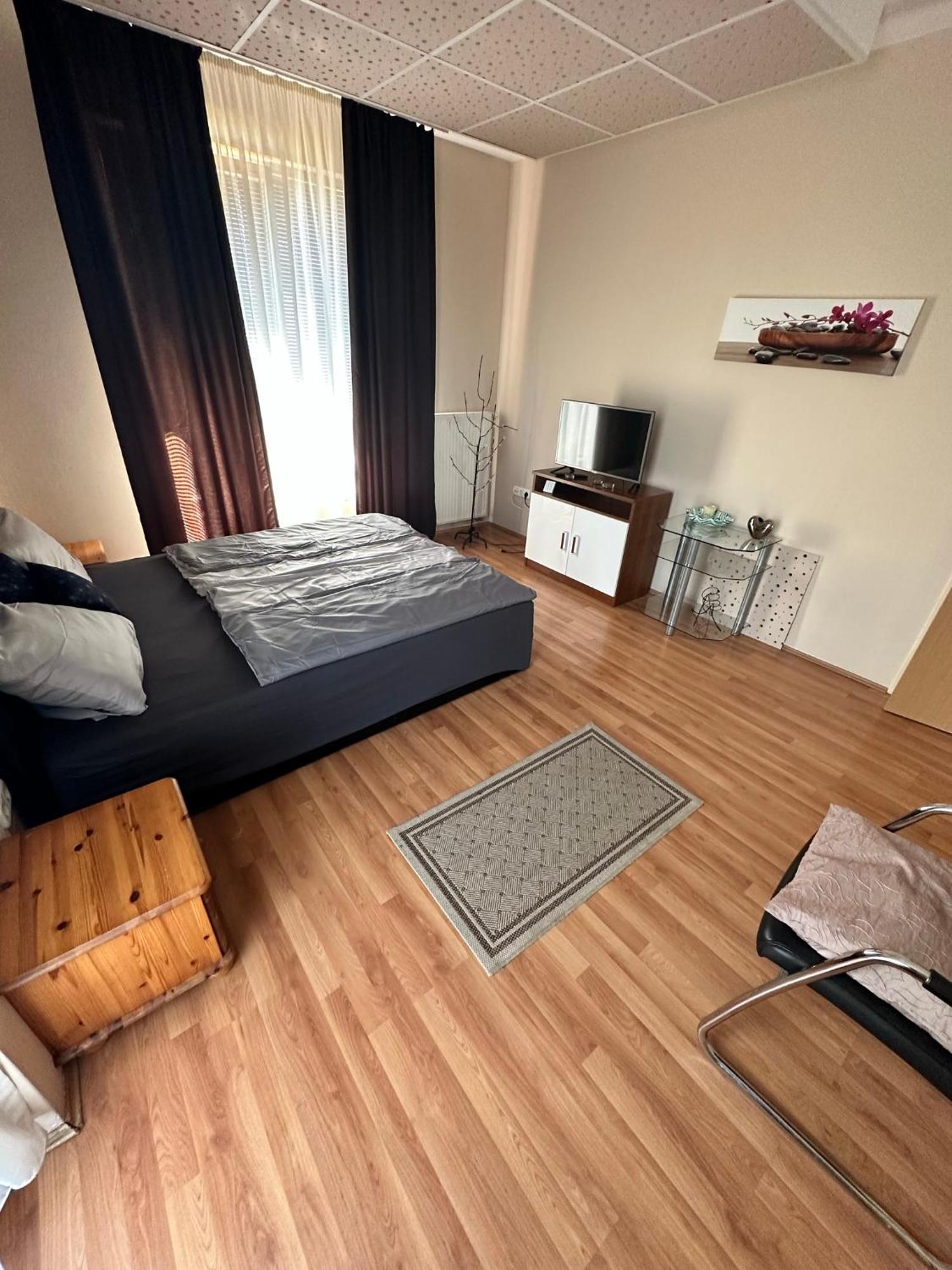 Velvet Motel Hegyeshalom Dış mekan fotoğraf